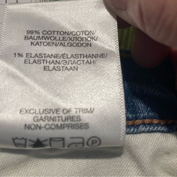 SILVER JEANS Sz 16 x 28 Mom High Rise Style Torn Ripped Knee Mid-Wash Je… - Picture 11 of 11